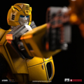 Transformers: Bumblebee HASBR132425-20 - Demi Scale 1/20 Statue (PREORDER)