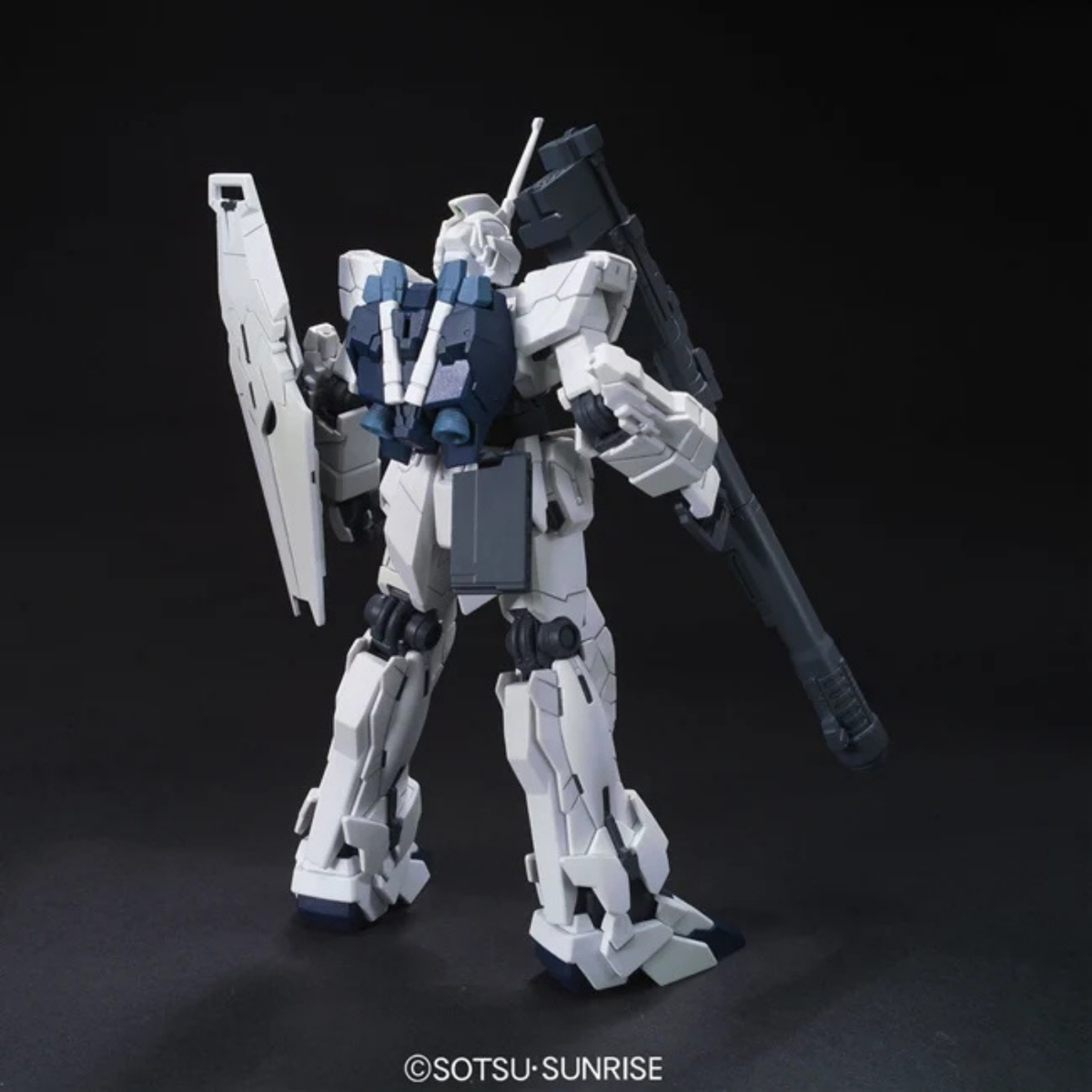 Mobile Suit Gundam Unicorn: HGUC 101 Unicorn Gundam (Unicorn Mode) - 1/144 Scale Model Kit