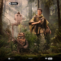 Star Wars: Return of the Jedi - Leia and Wicket LUCSWR126625-10 - Art Scale 1/10 Statue